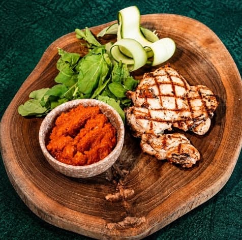 Chicken Breast/Thigh — Juicy grilled chicken with a smoky aroma and crispy edges. Simple, comforting, and full of flavor.