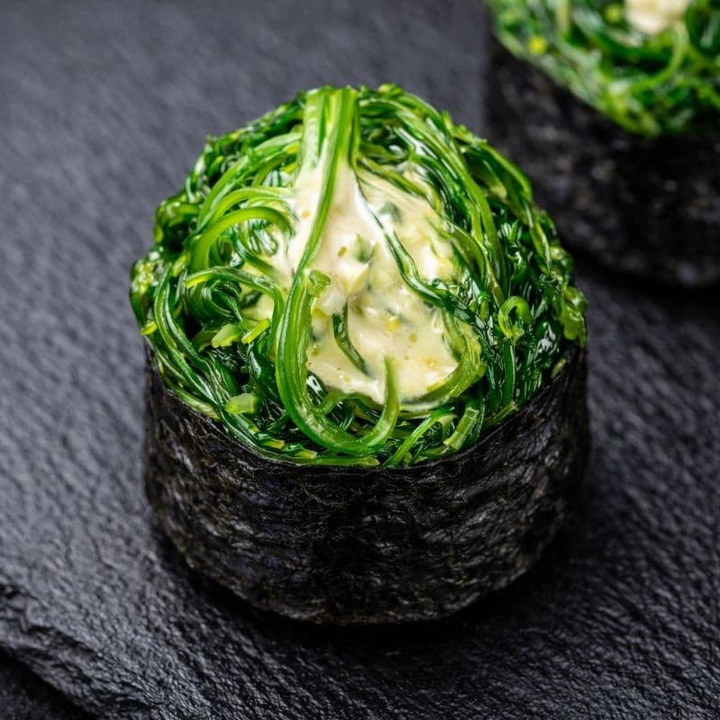 Gunkan Chukka — A gunkan roll with chukka seaweed and light sauce dressing