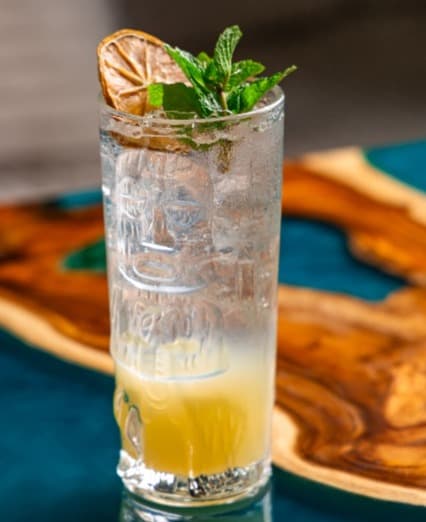 Lemon Squash — Classic lemon squash with a crisp and refreshing taste. Sparkling, citrusy, and energizing.