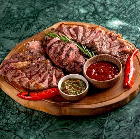 Meat set to share — A premium grilled meat selection with ribeye, striploin, and tenderloin. Perfect for sharing with ri